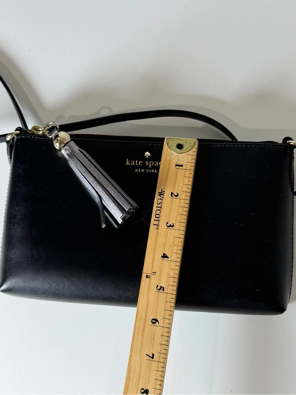 kate spade Like New New York Ivy Street Black Leather Crossbody Bag with Tassel